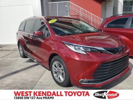 2023 Toyota Sienna Limited