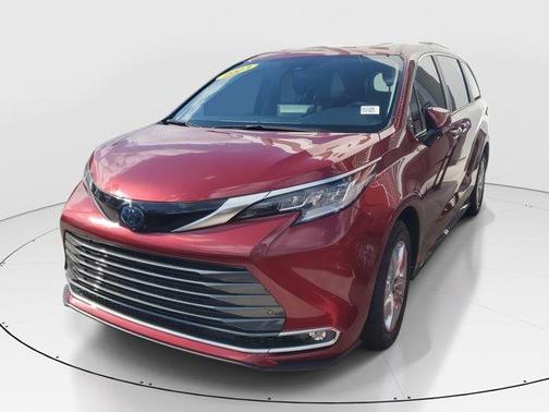 2023 Toyota Sienna Limited