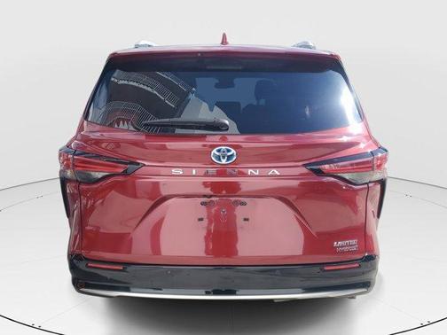 2023 Toyota Sienna Limited
