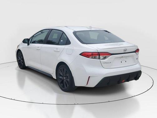 Ice 2024 Toyota Corolla SE