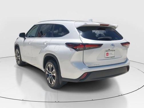 2025 Toyota Highlander XLE