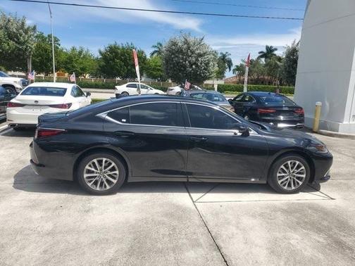 2023 Lexus ES 350 Base