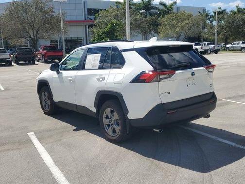 2024 Toyota RAV4 Hybrid XLE