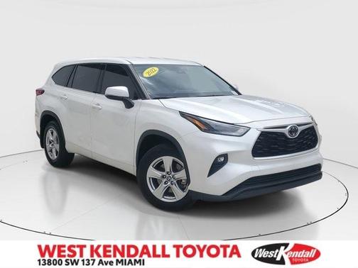 2022 Toyota Highlander LE