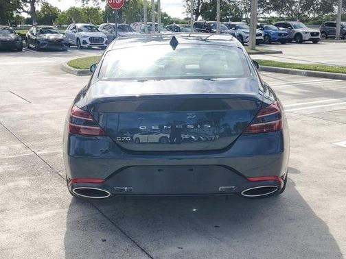 2025 Genesis G70 2.5T