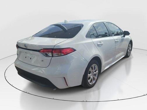 Ice 2026 Toyota Corolla LE