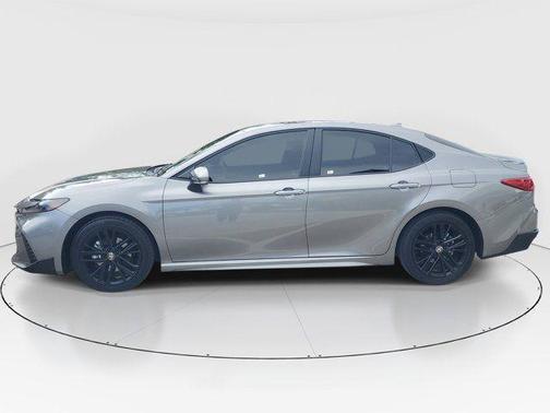 Metal 2026 Toyota Camry SE