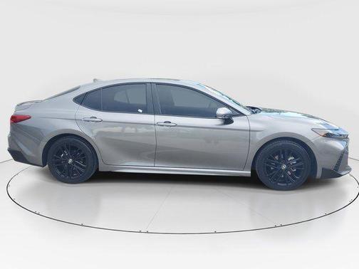 Metal 2026 Toyota Camry SE