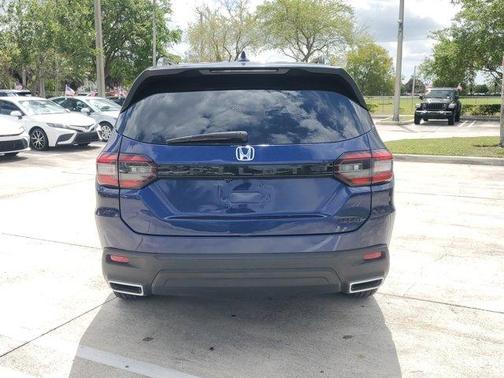 2025 Honda Pilot Sport