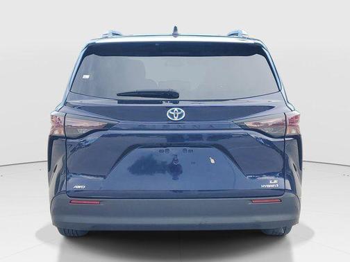 Gray 2024 Toyota Sienna LE