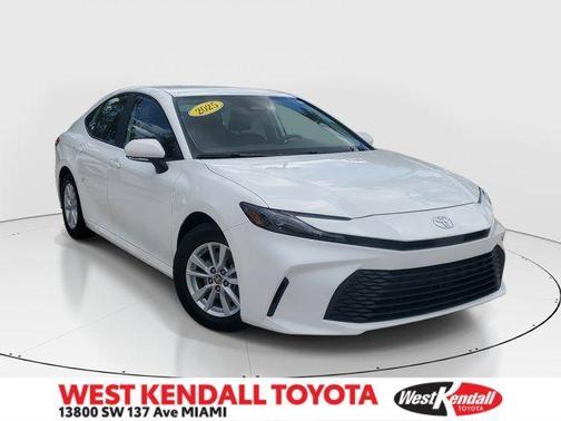 Ice 2025 Toyota Camry LE