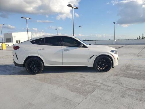 2023 BMW X6 xDrive40i