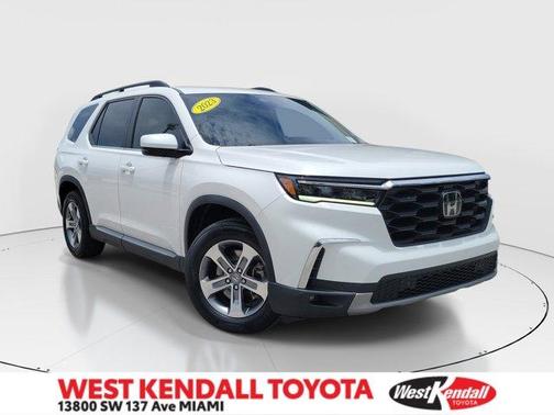 White 2023 Honda Pilot EX-L 8-Passenger