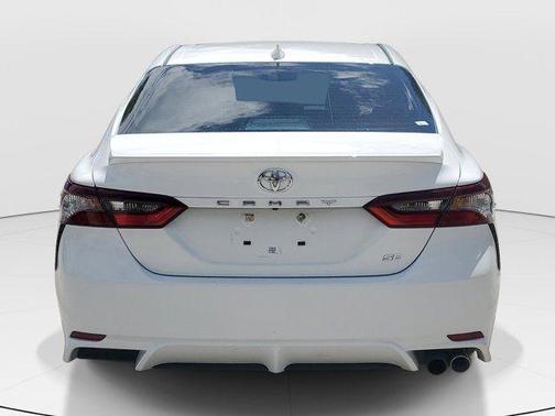 Ice 2023 Toyota Camry SE