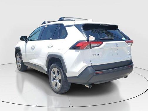 Ice 2024 Toyota RAV4 XLE