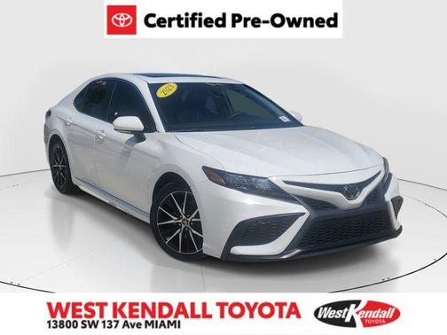 Ice 2023 Toyota Camry SE