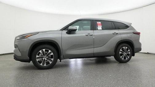 2025 Toyota Highlander XLE
