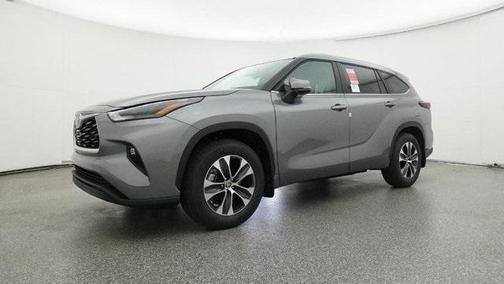 2025 Toyota Highlander XLE