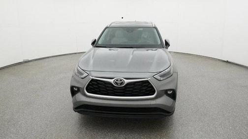 2025 Toyota Highlander XLE