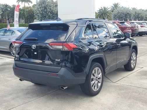 2023 Toyota RAV4 XLE Premium