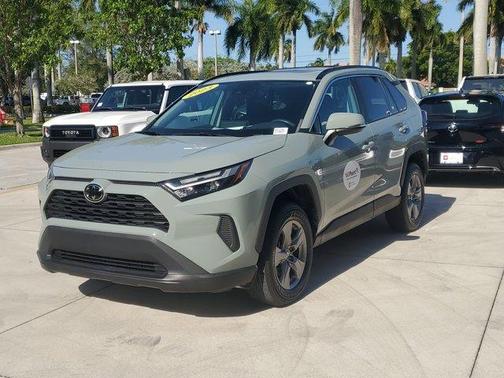 2023 Toyota RAV4 XLE
