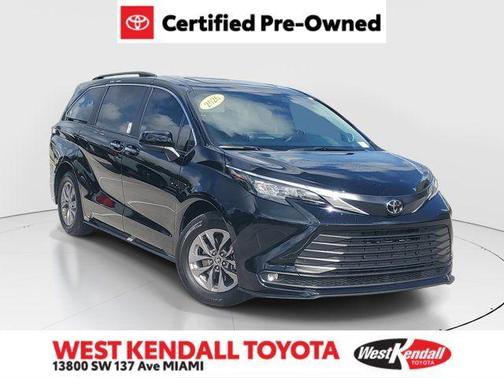 Midnight Black Metallic 2026 Toyota Sienna XLE