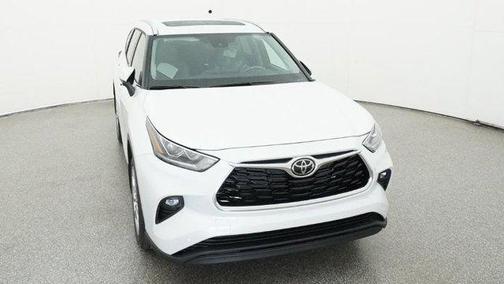 Pearl 2026 Toyota Highlander Limited