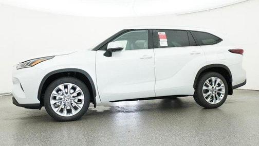 Pearl 2026 Toyota Highlander Limited