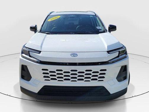 Ice 2026 Toyota RAV4 LE