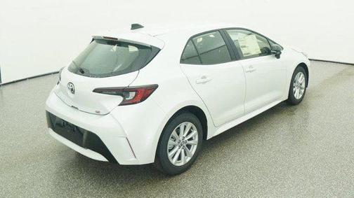 Pearl 2026 Toyota Corolla Hatchback SE