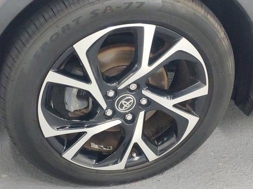 2018 Toyota C-HR XLE