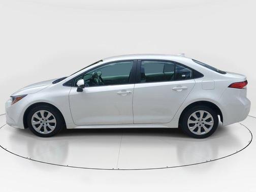 Ice 2025 Toyota Corolla LE