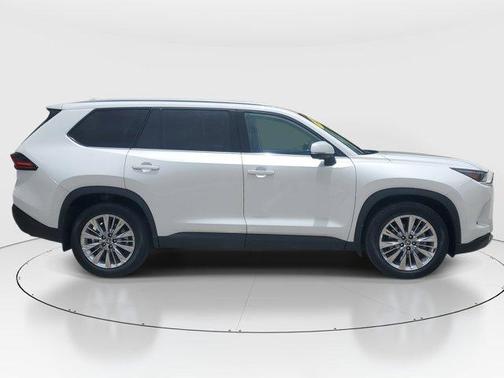 Pearl 2026 Toyota Grand Highlander