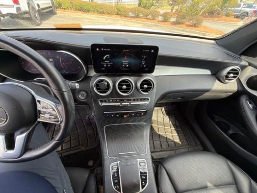 Polar White 2022 Mercedes-Benz GLC 300 BASE 4MATIC