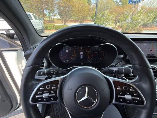 Polar White 2022 Mercedes-Benz GLC 300 BASE 4MATIC