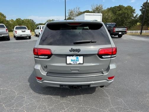 2022 Jeep Grand Cherokee LAREDO
