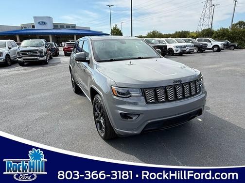 2022 Jeep Grand Cherokee LAREDO