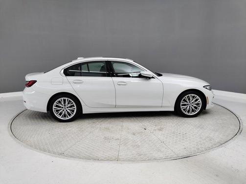 2024 BMW 330 i