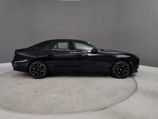 2025 BMW i7 xDrive60