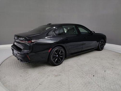 2025 BMW i7 xDrive60