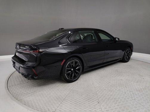 2025 BMW 760 i xDrive