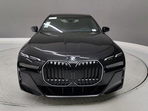 2025 BMW 760 i xDrive