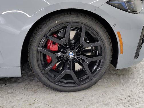 2025 BMW M440 i
