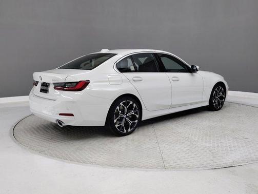 2026 BMW 330 330i