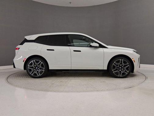 2026 BMW iX xDrive45