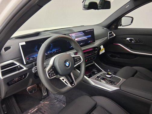 Alpine White 2026 BMW 330 330i