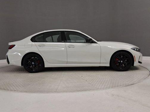 Alpine White 2026 BMW 330 330i