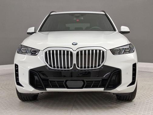 Alpine White 2026 BMW X5 sDrive40i