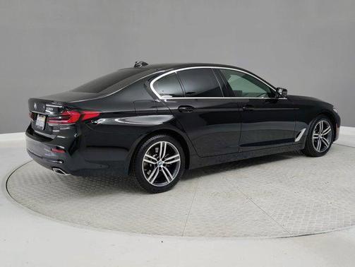 2023 BMW 530 i