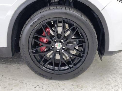 2019 Alfa Romeo Stelvio Sport